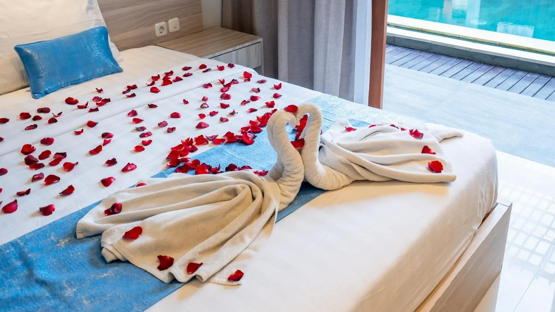 Mahesa Suites Seminyak 3*, Seminyak (Bali)