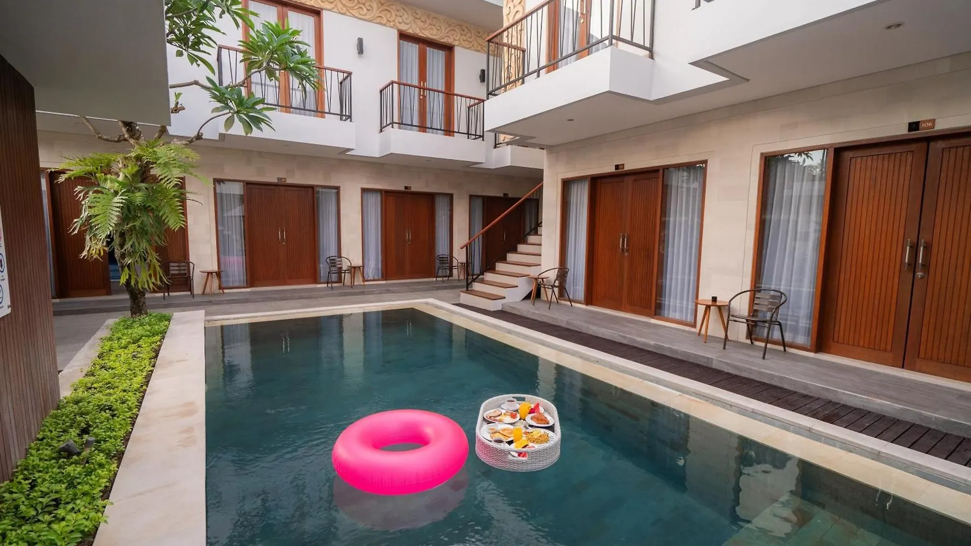 Mahesa Suites Seminyak Hotell